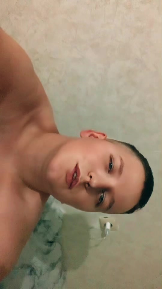 @فلاسوف
