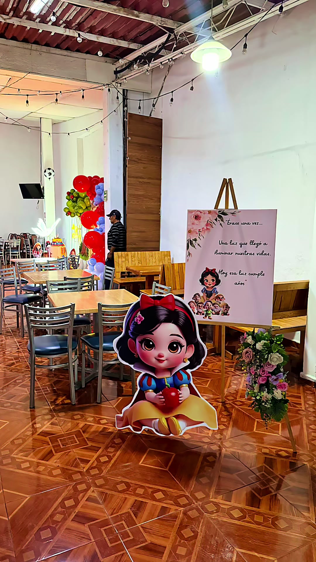 @D&rsquo;cora_ShowMX