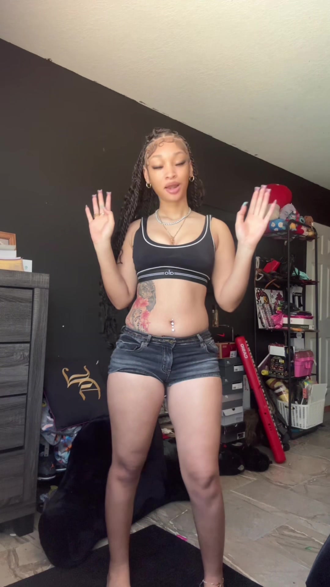 @aniamonaem