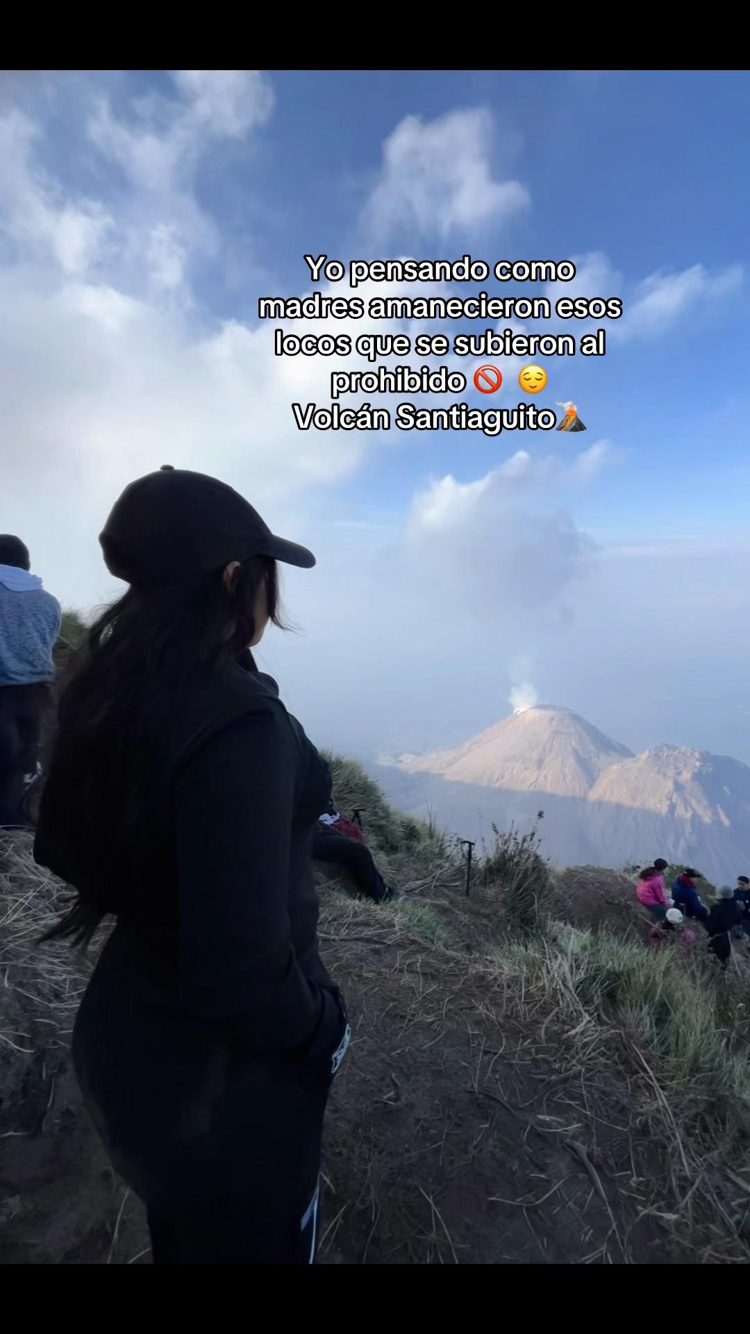 @cely_042