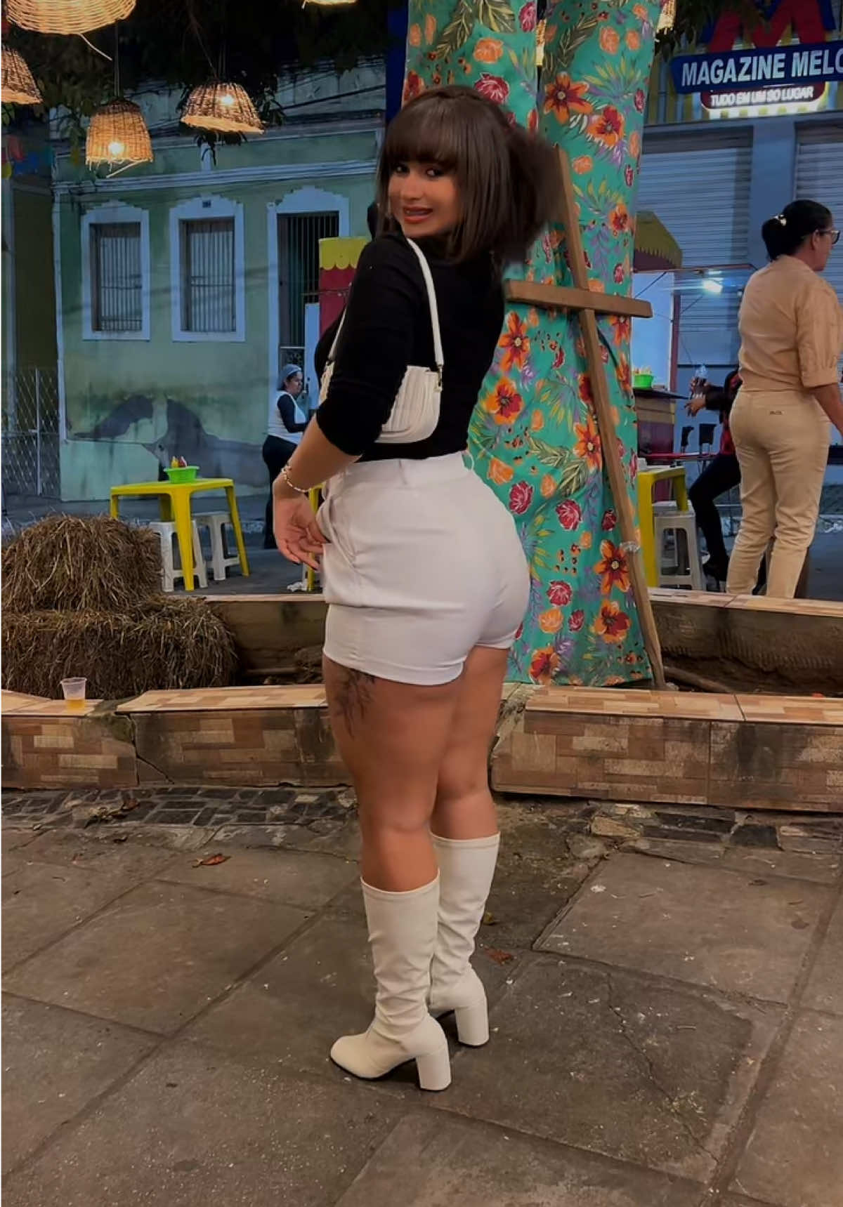 @Thainá Azevedo