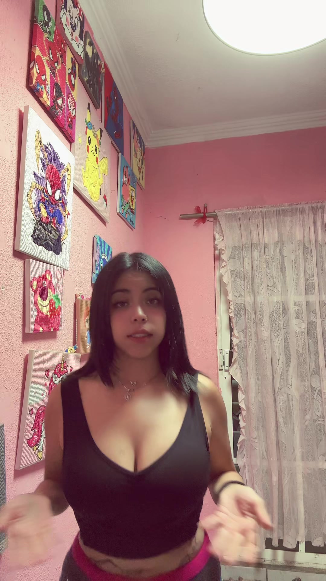 @👧🏽🫧✨
