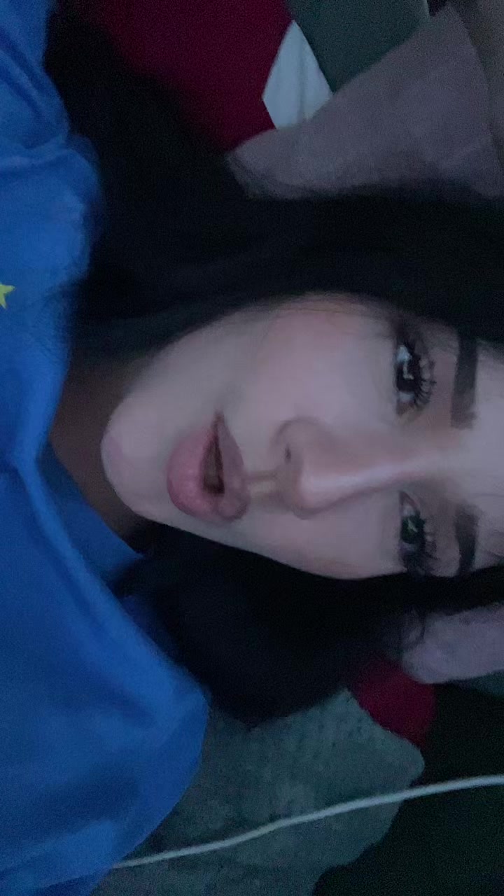 @брюнетка