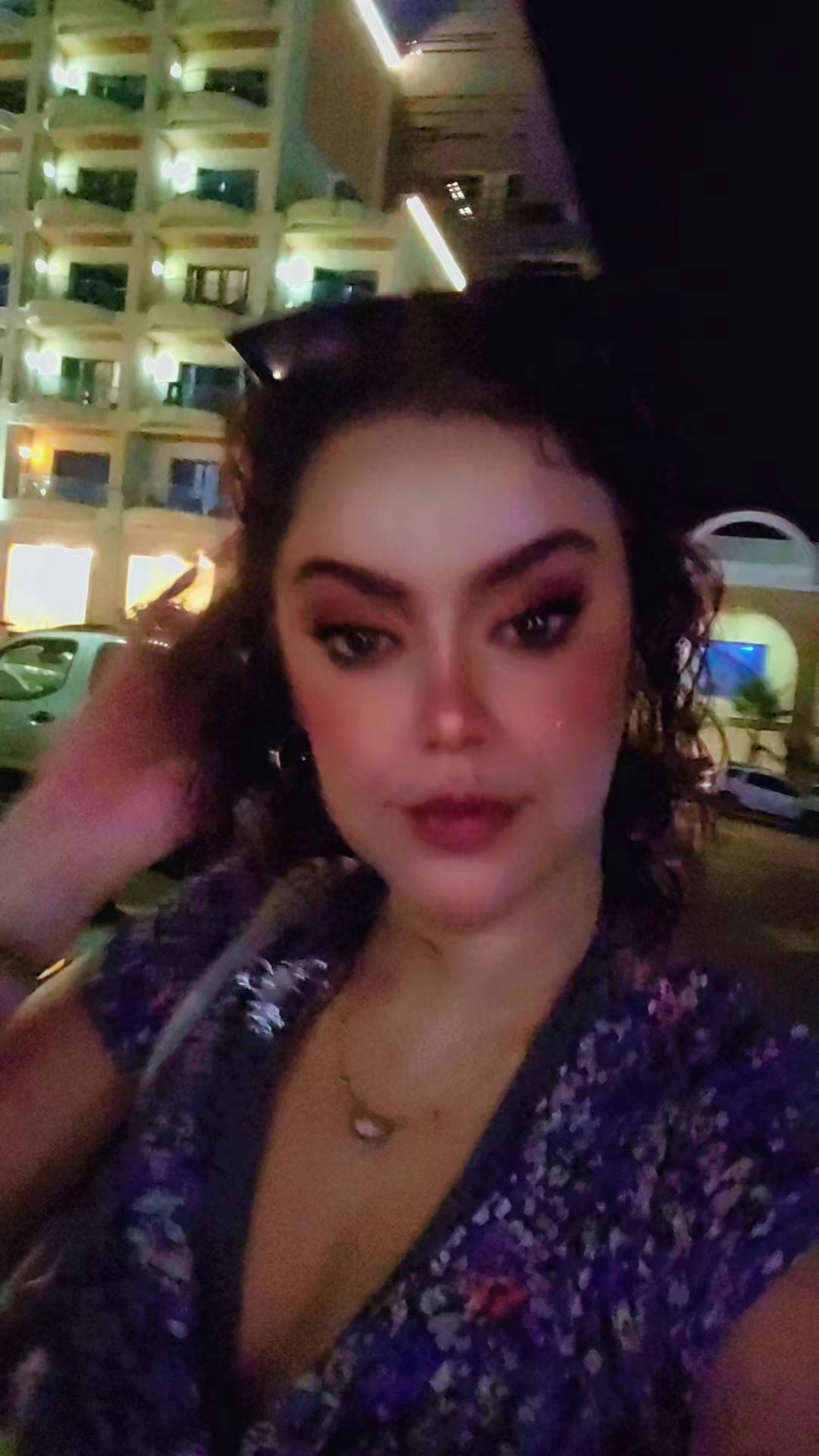 @Faty Queen B