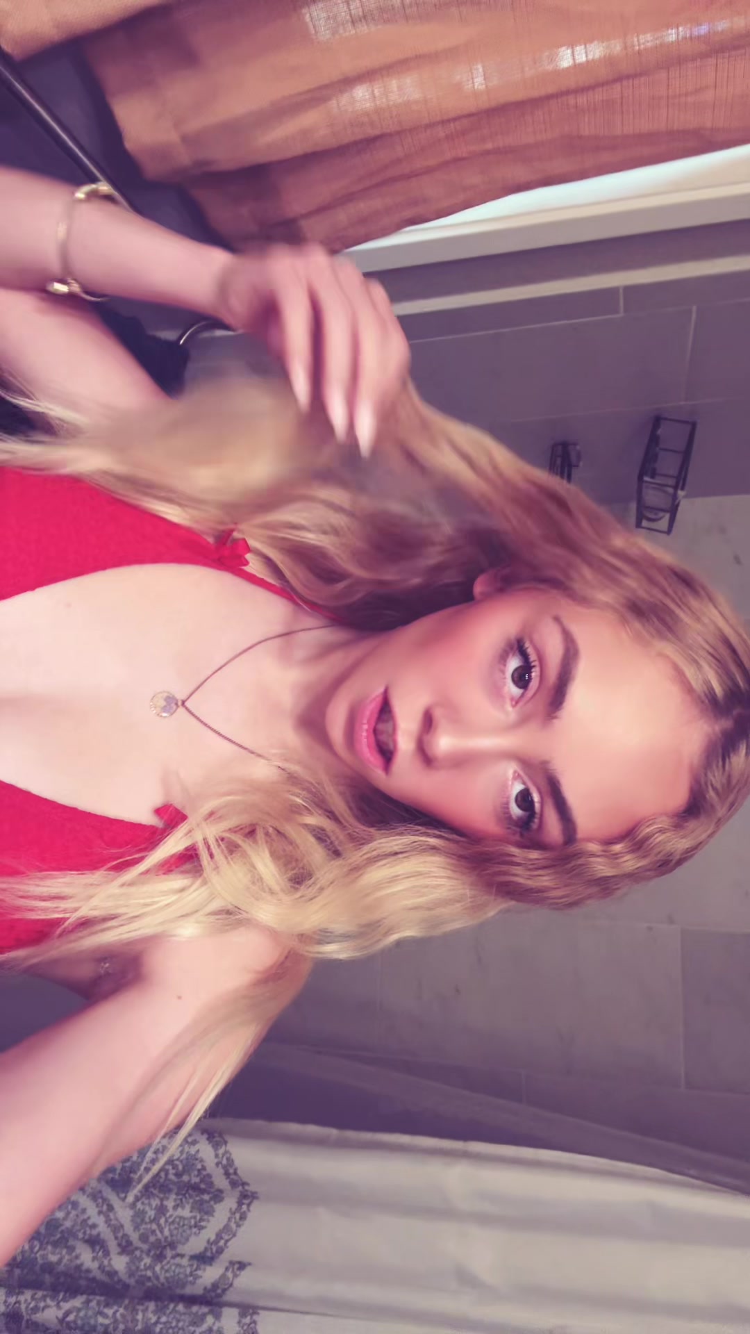 @Lovely_Layyy