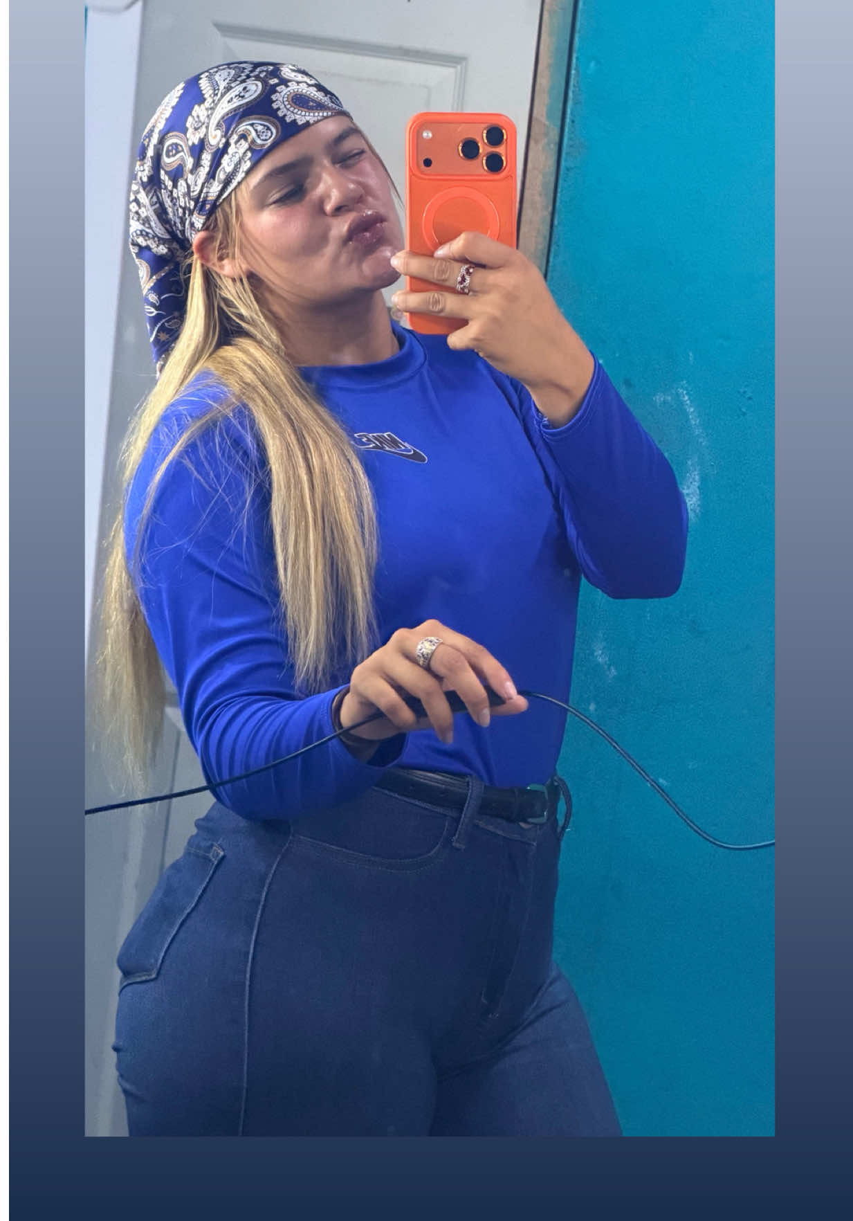 @️Jennifer Bland&oacute;n🦦🚍