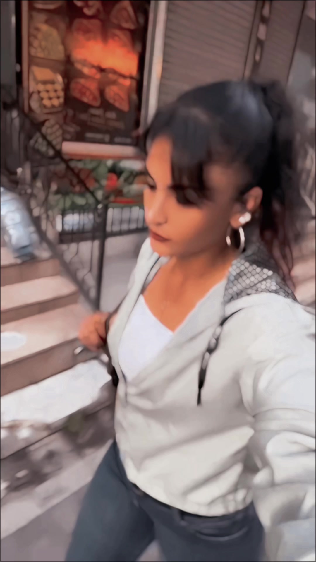 @Ela asi
