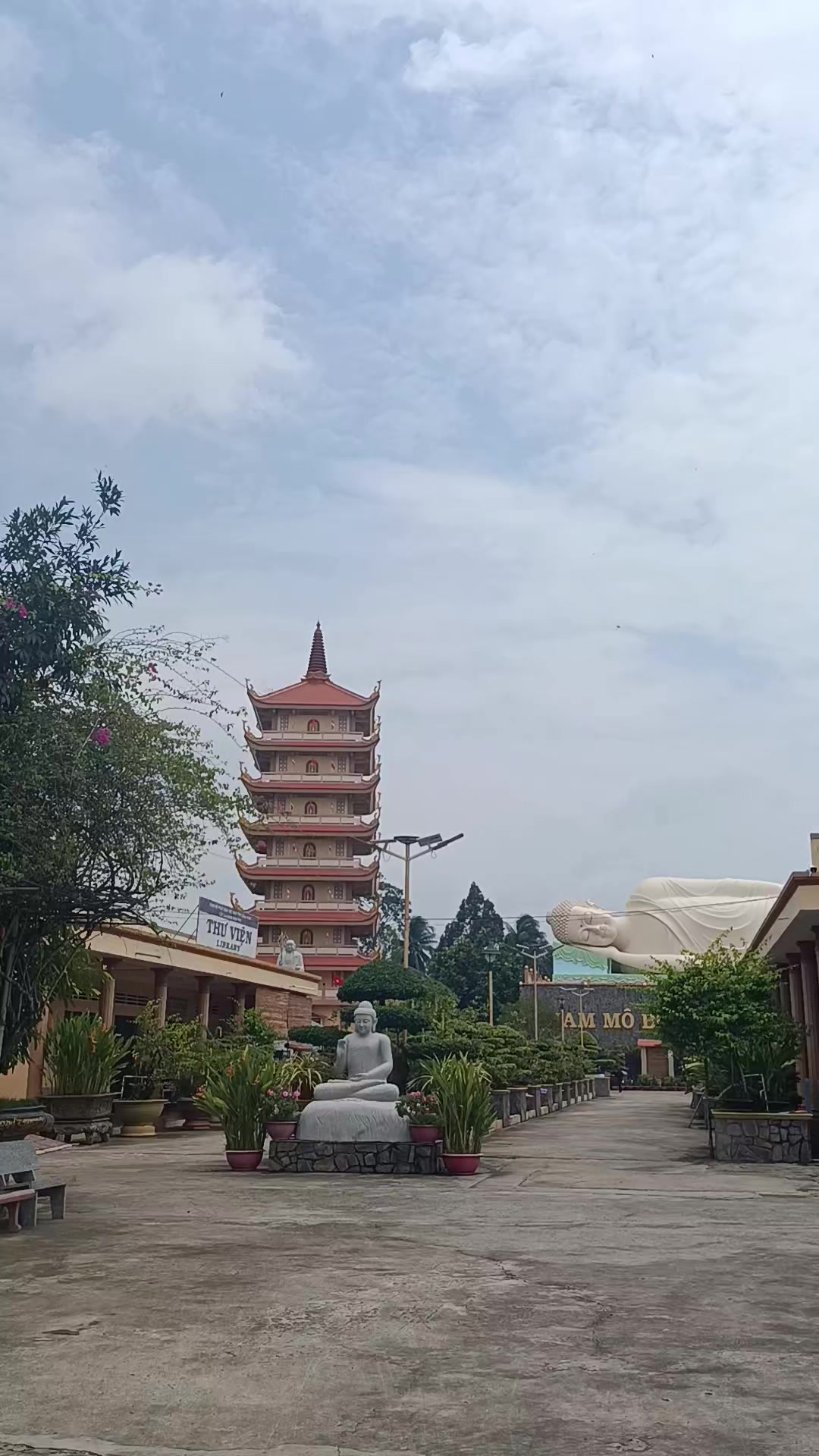 @Nh&agrave; Xe Tấn T&agrave;i An Giang