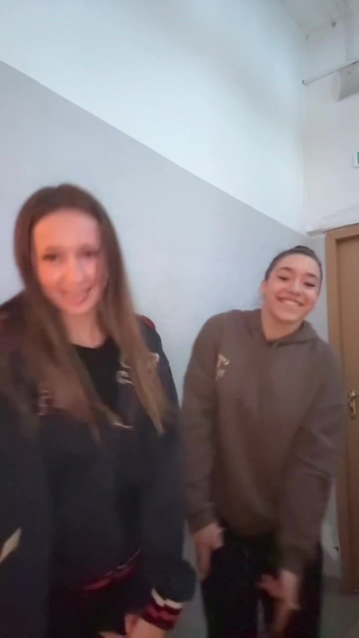@Евчик🧸