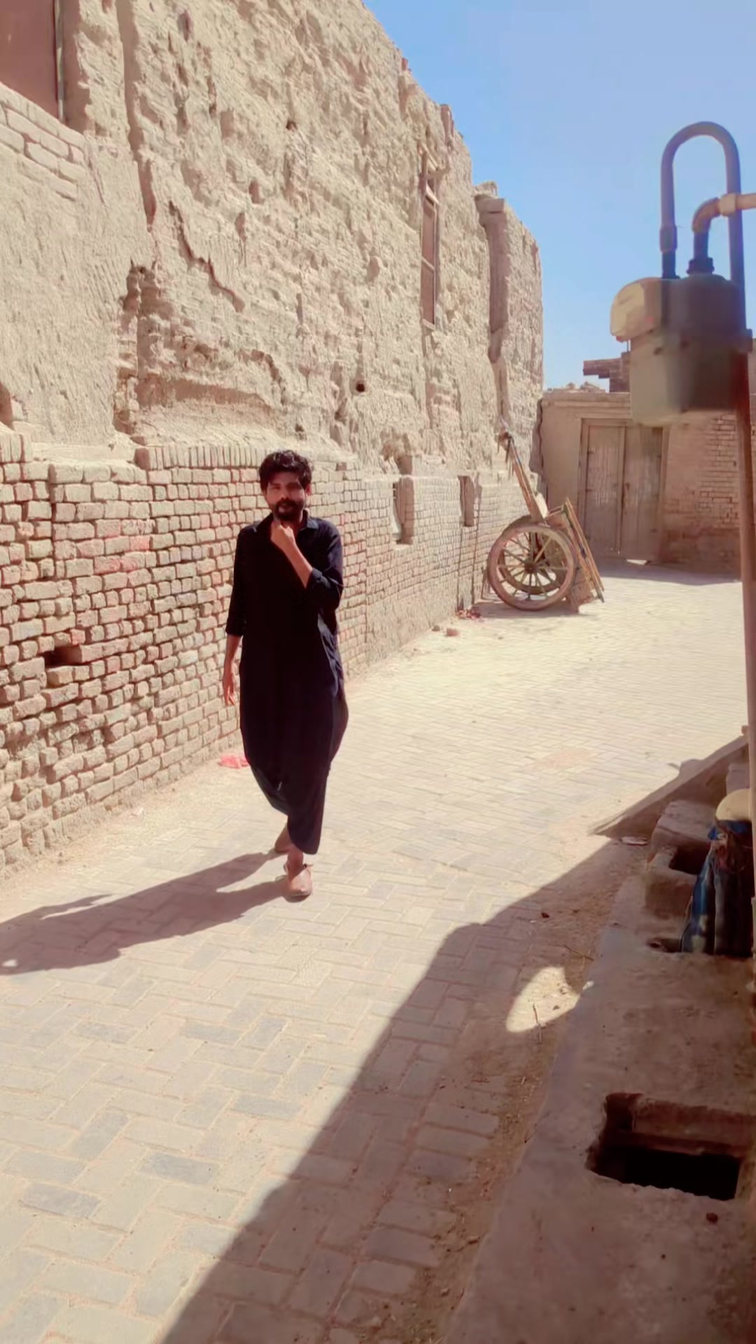 @زین علی گھانگھرو