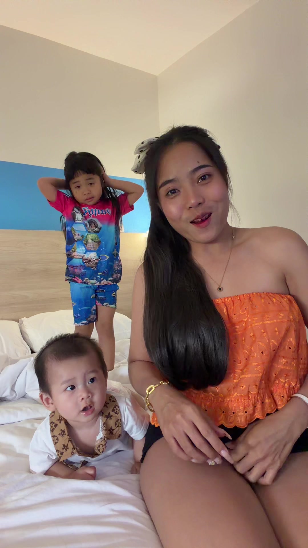 @ขนิษฐา