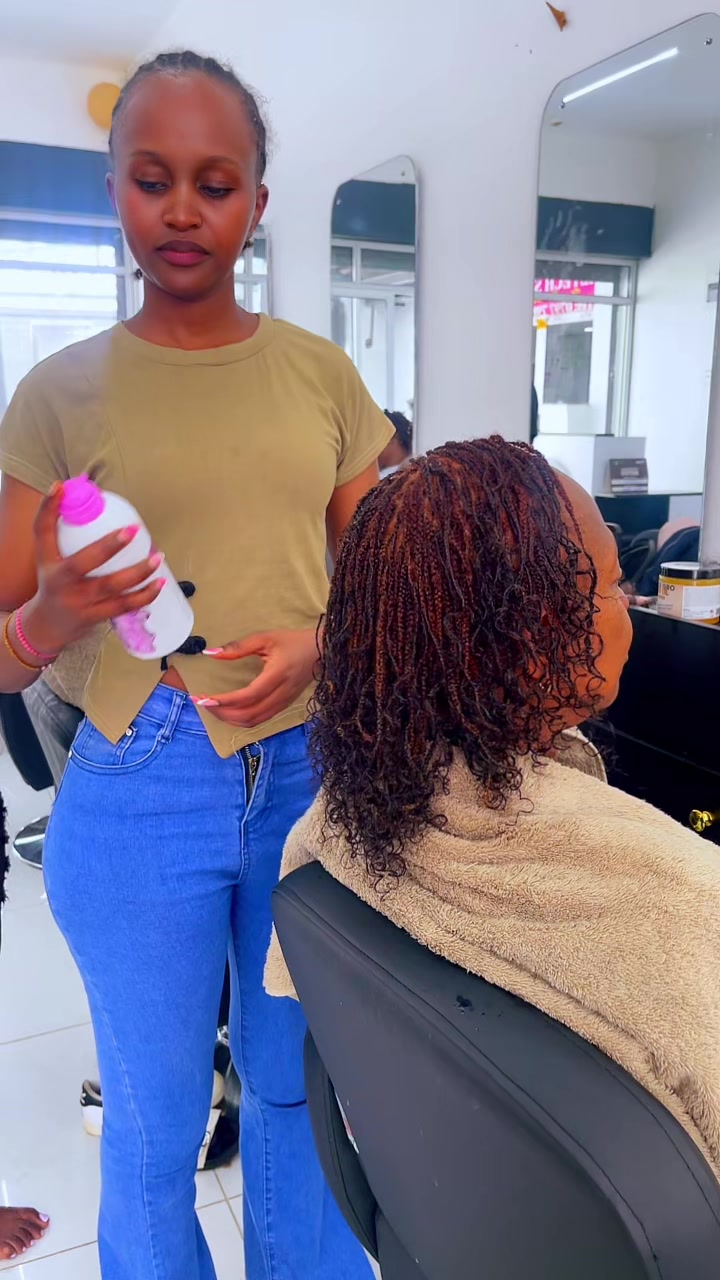 @hair_by_phyll