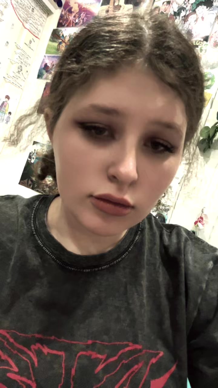 @Maddy ✿🧟♂️🦕💜🃏🚦