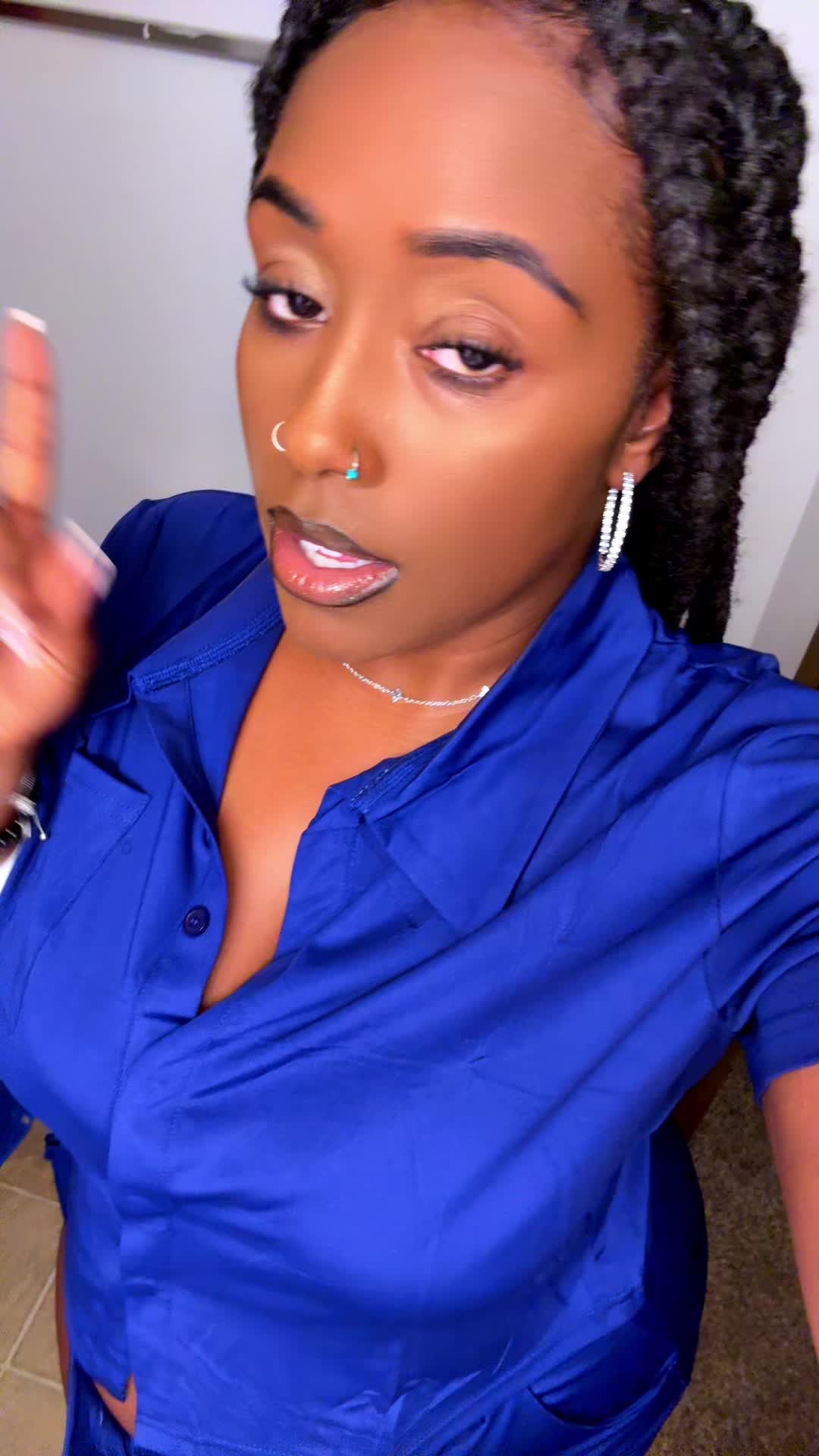 @YT: Nique.Reacts ✨