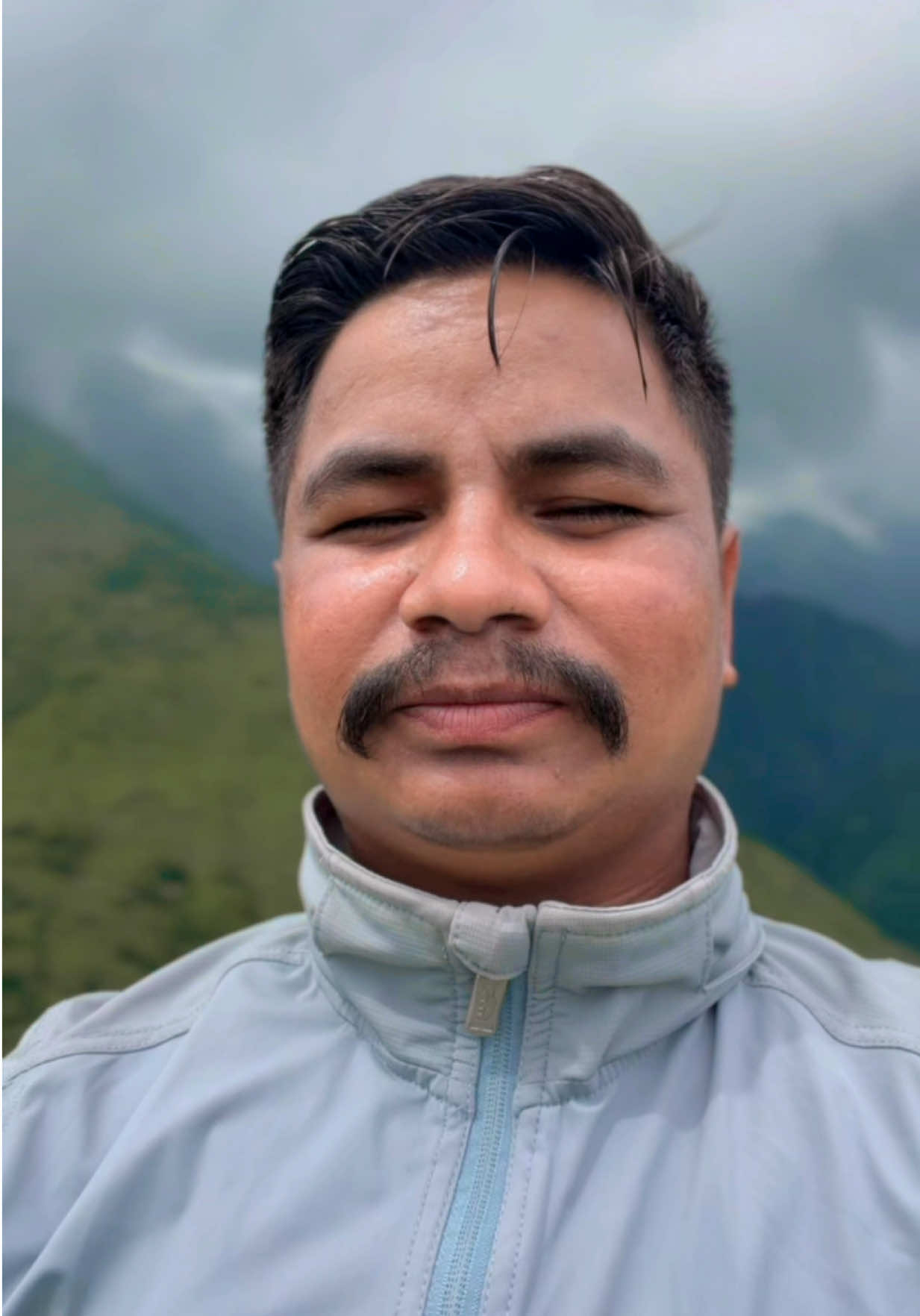 @Amit jung kunwar🕉️🎤✅