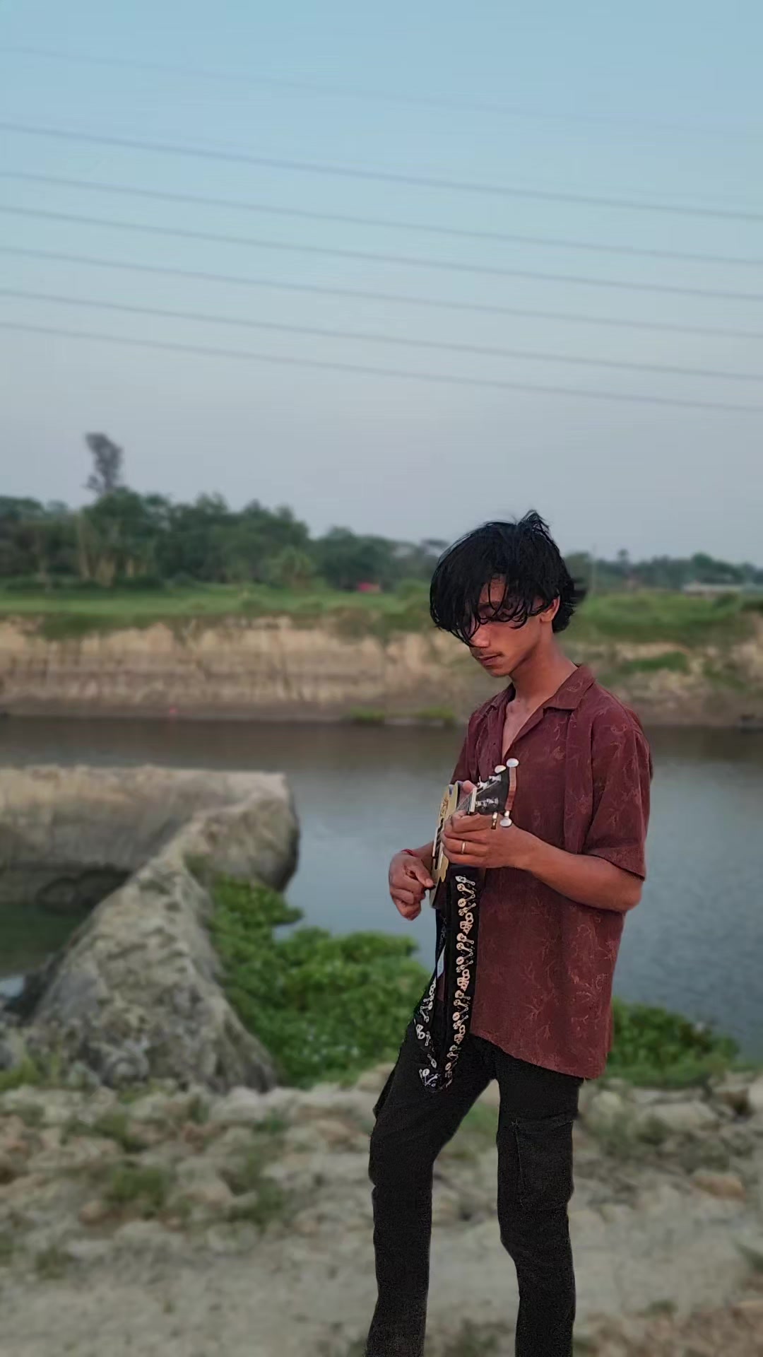 @L I P U