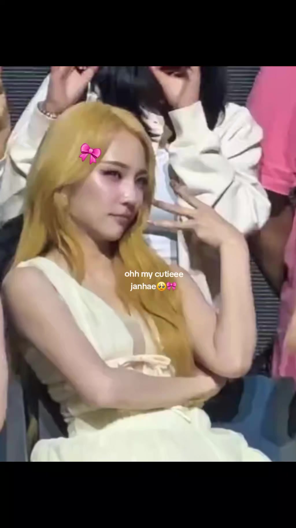 @🦊