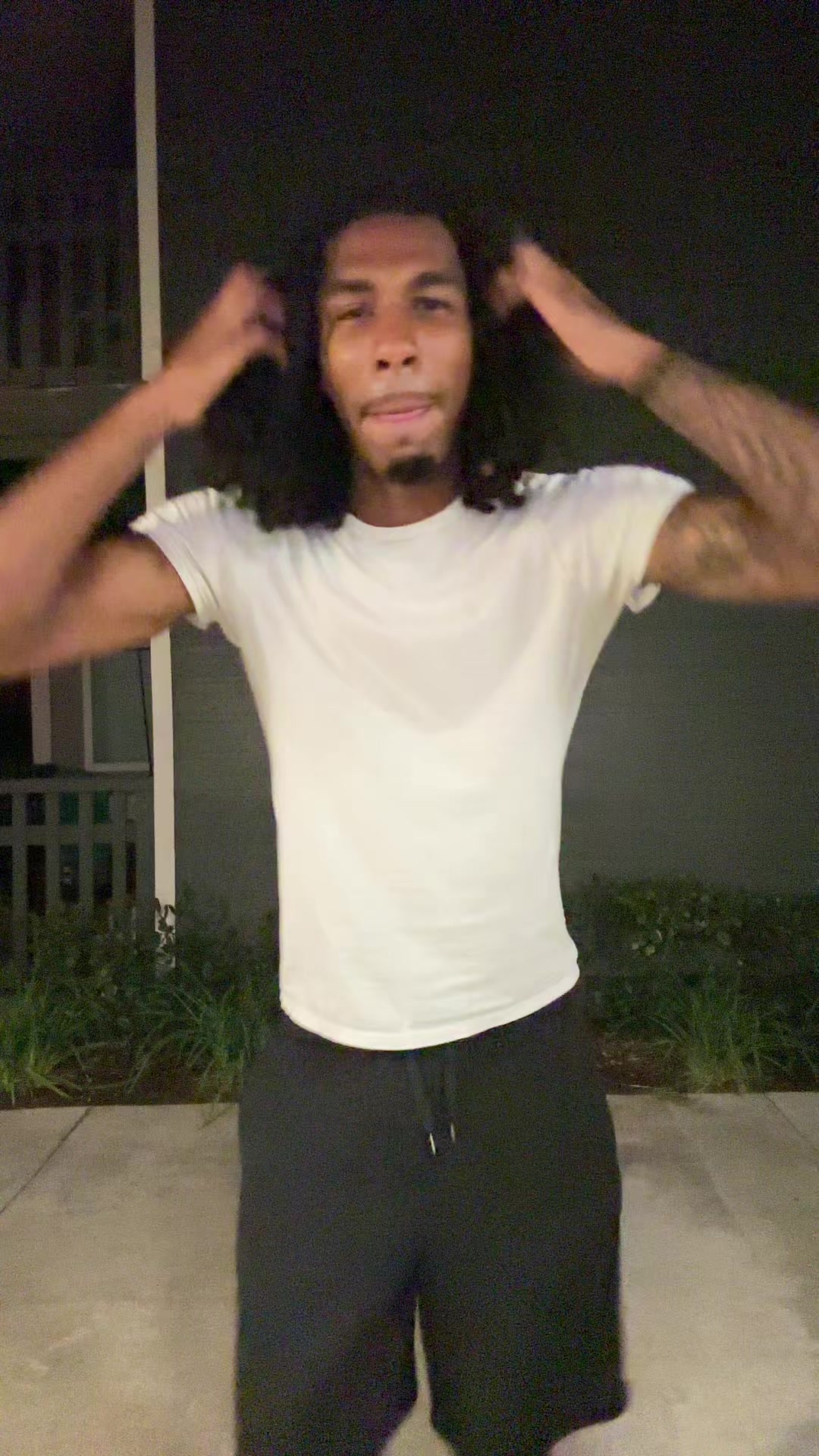 @Jluv