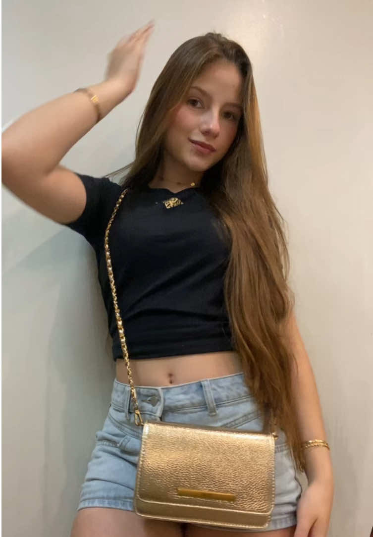 @Ariane C.