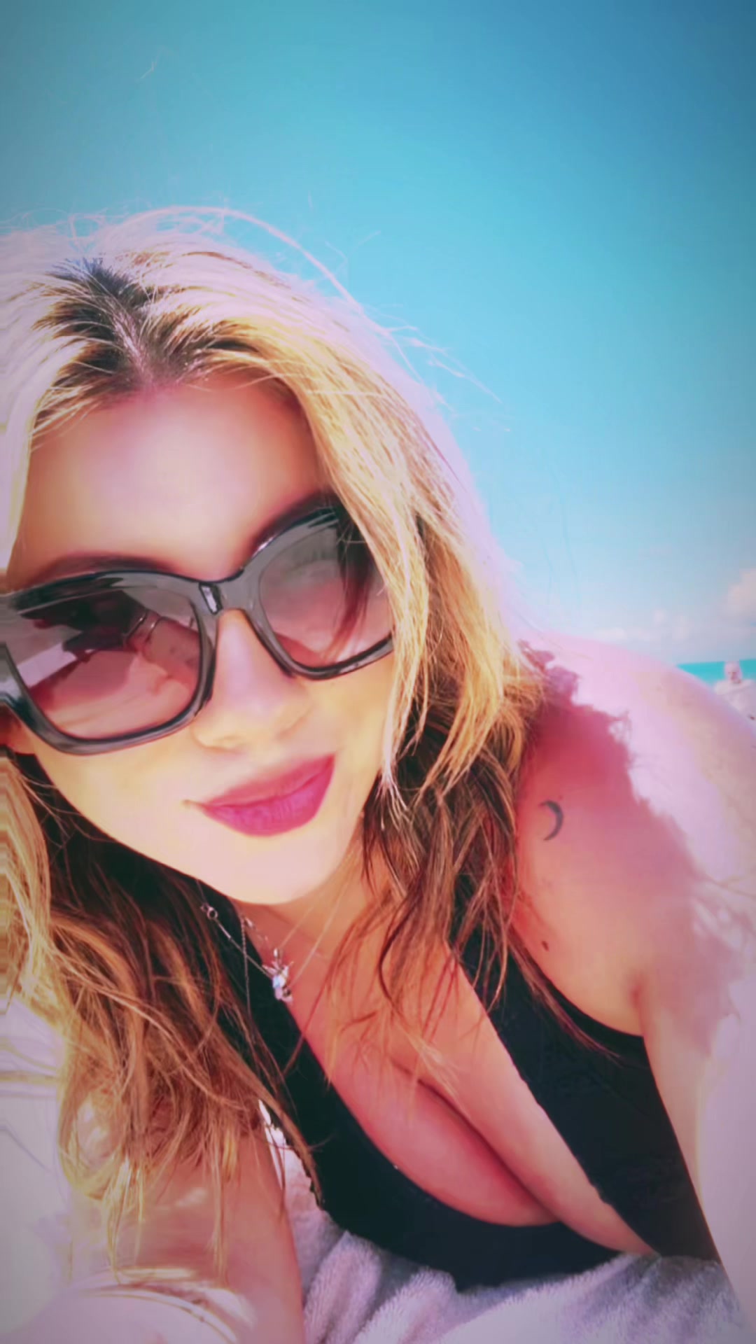 @꧁ Laurita Garza 👸🏼꧂