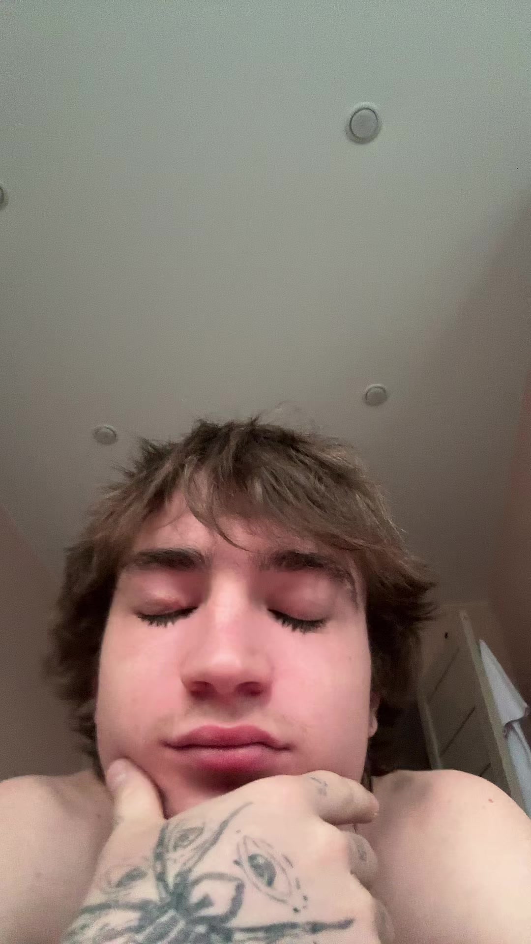 @akit_300