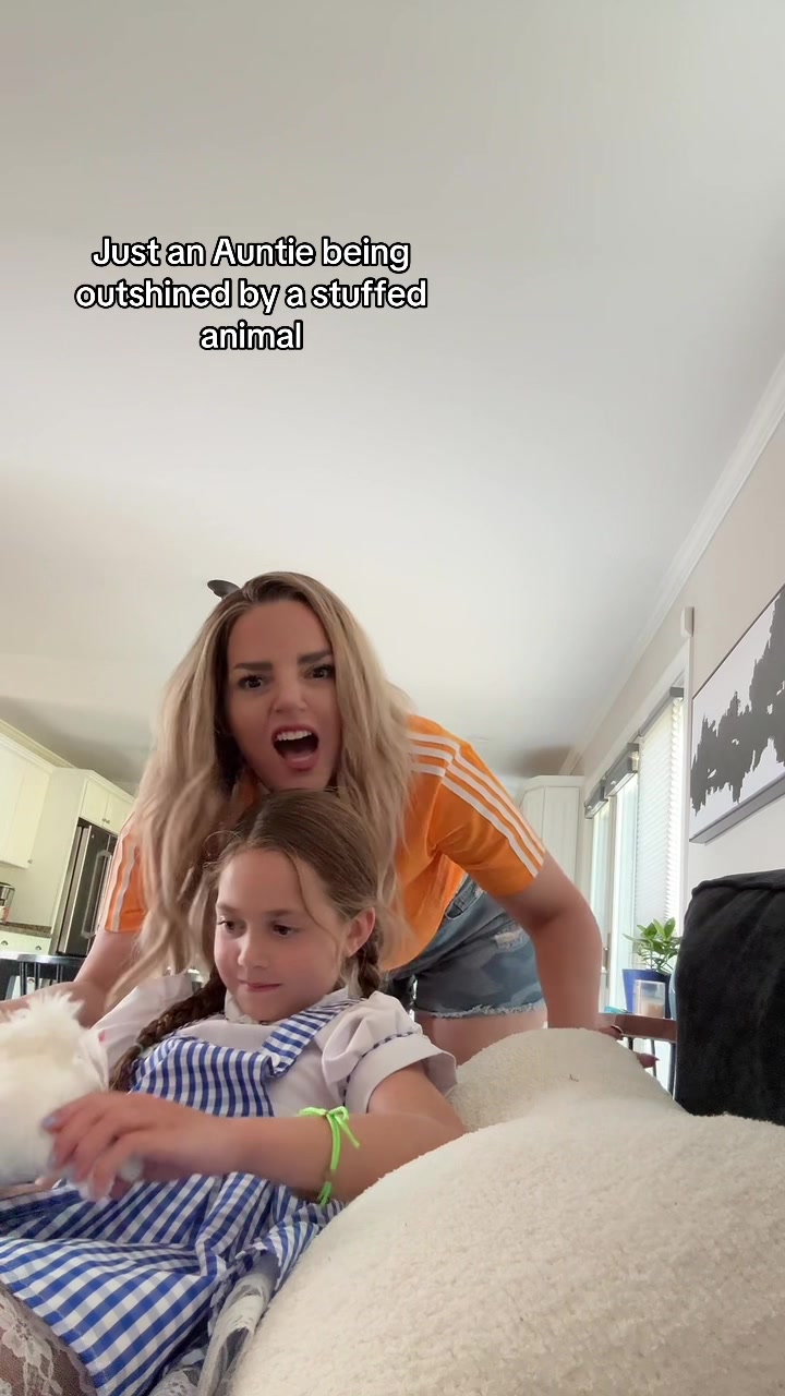@Auntie
