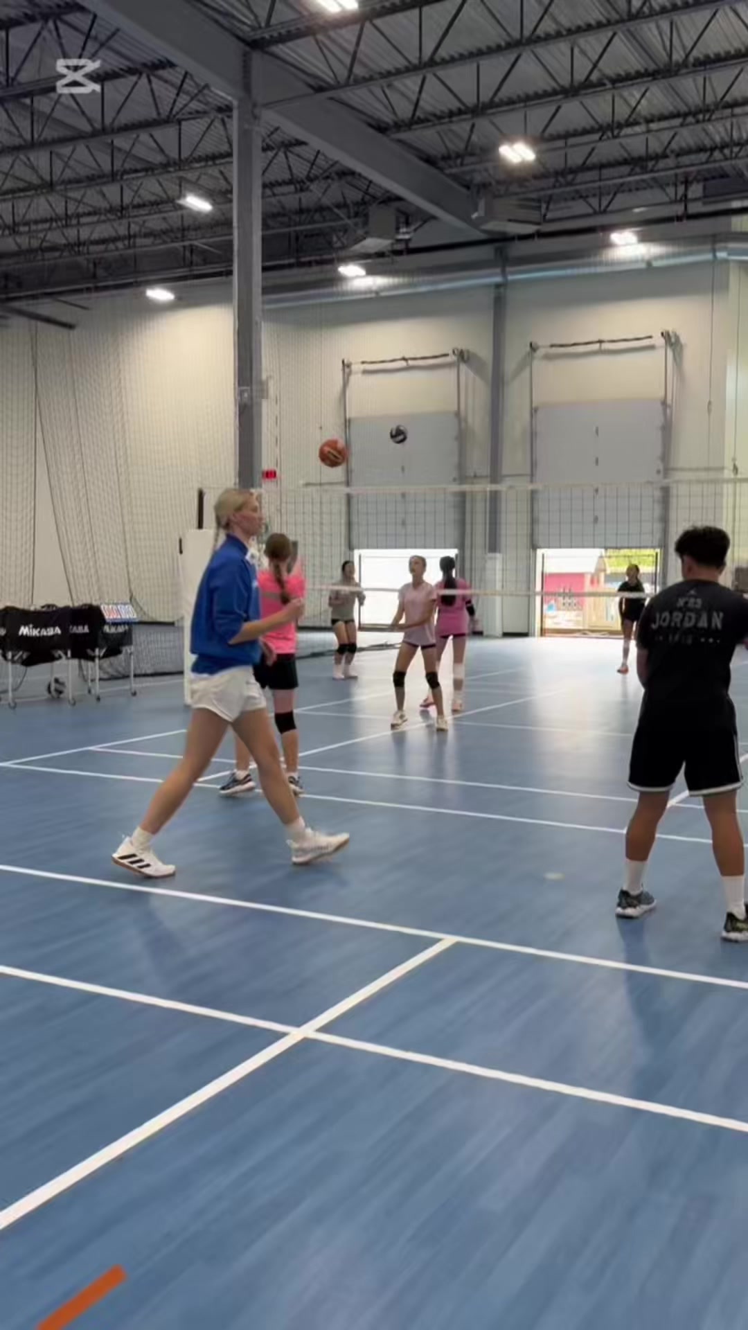 @The Volleybox