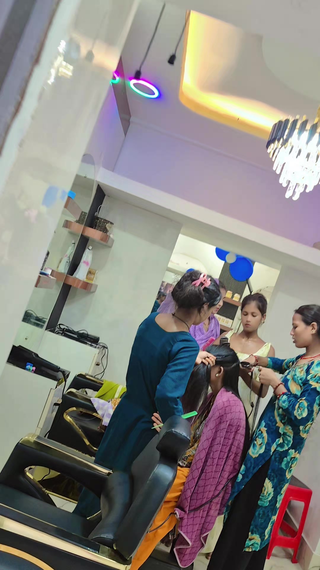 @Fashion beauty parlour