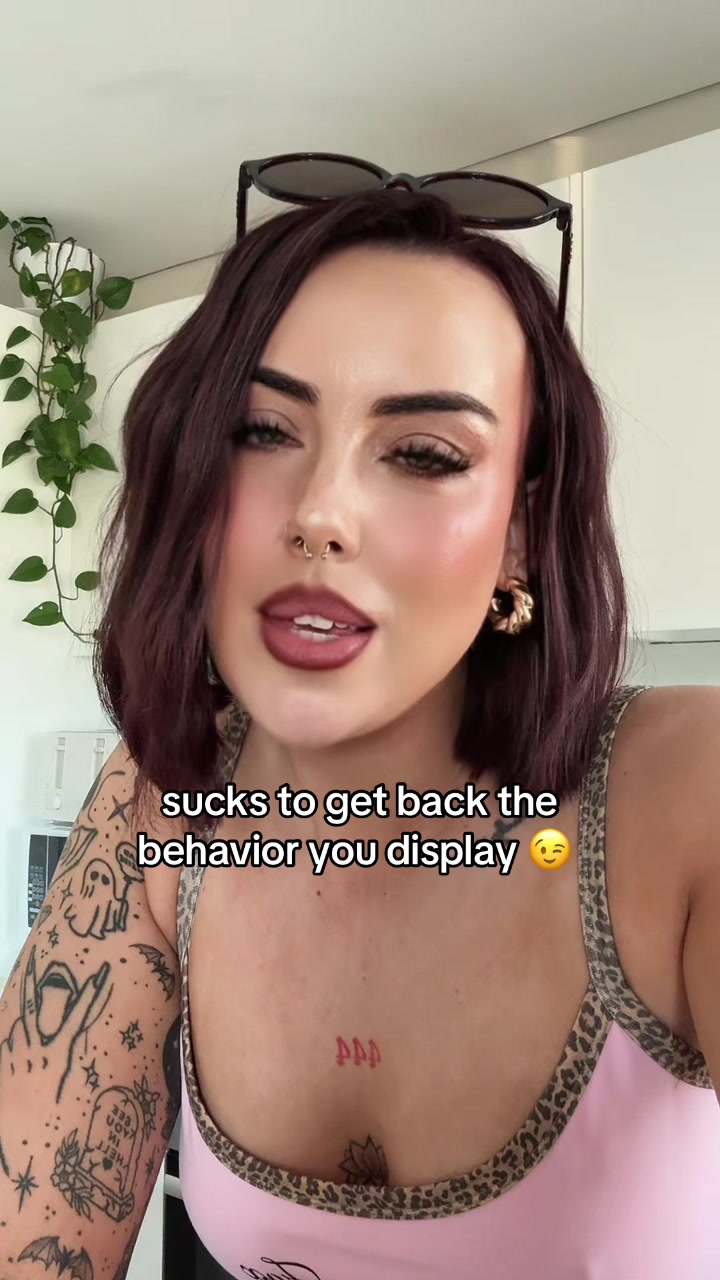@LEASHBIAN 😈