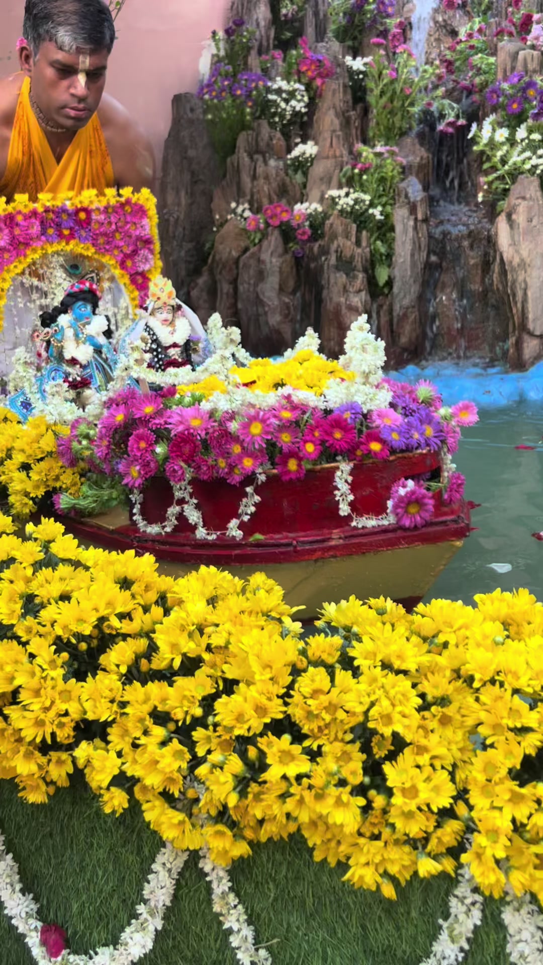 @Govindam Adi Purusham Das