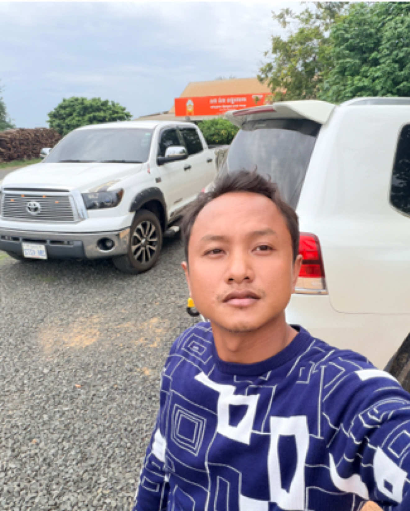 @CK លក់ឡាន