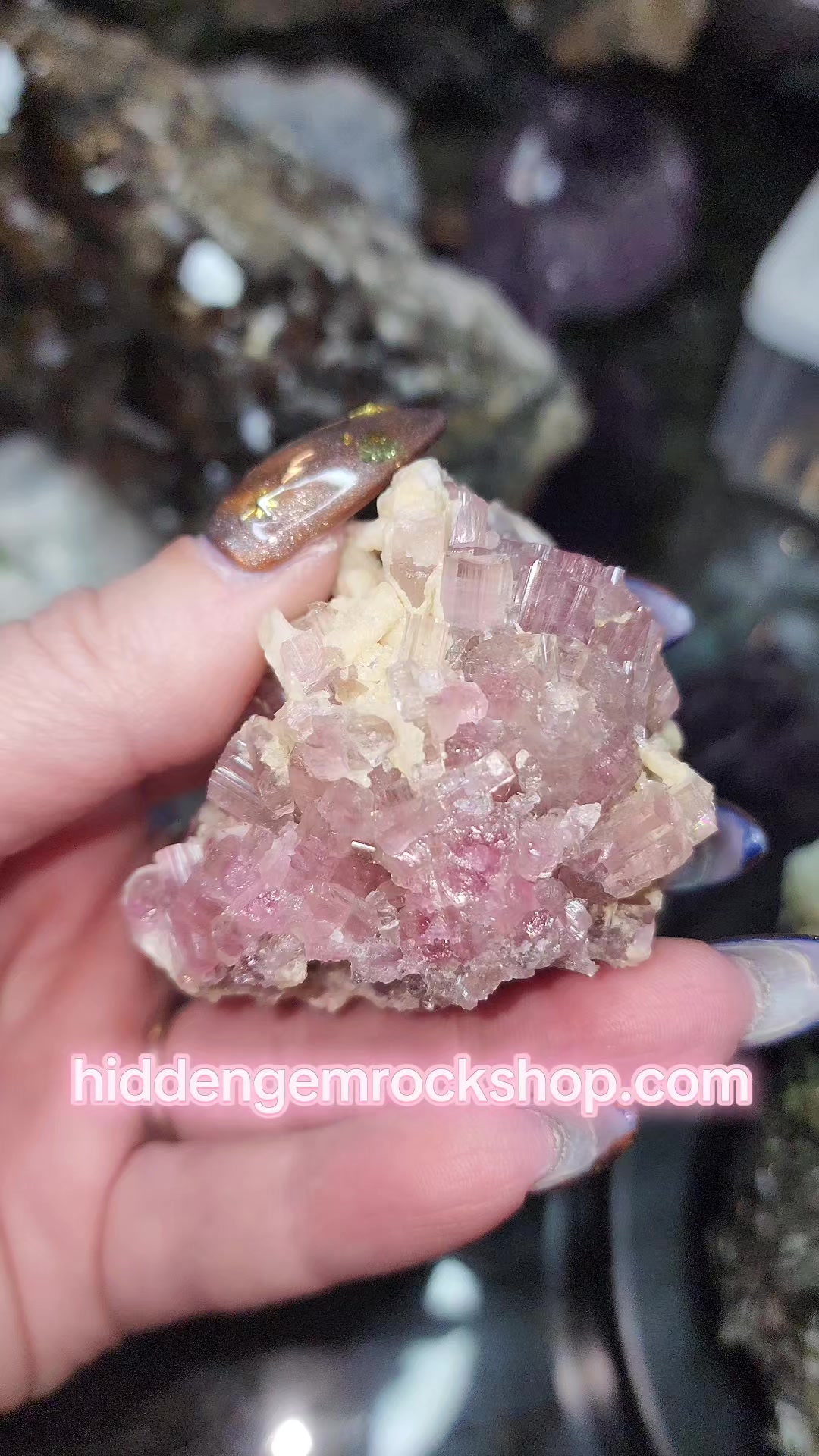 @Hidden Gem Rock Shop & Museum