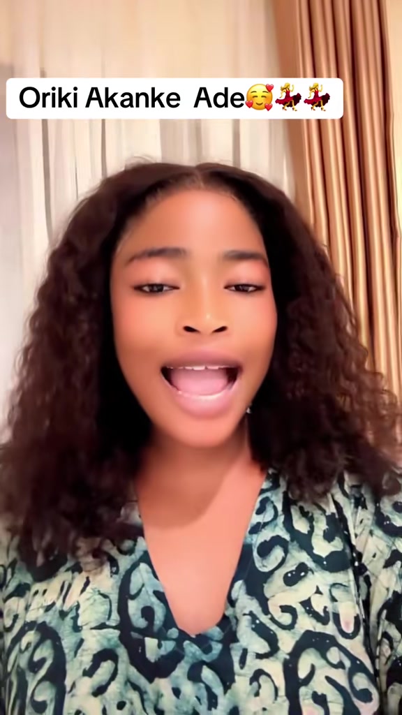@OMODUNMADE AK&Eacute;W&Igrave;
