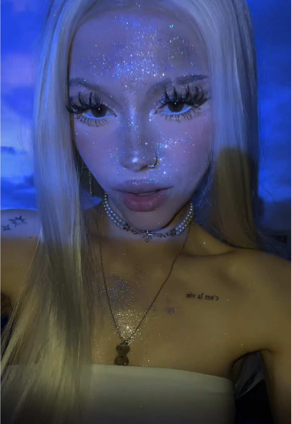 @pandoralora