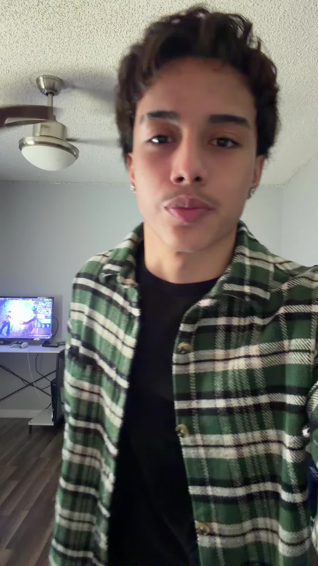 @Joelknockedd