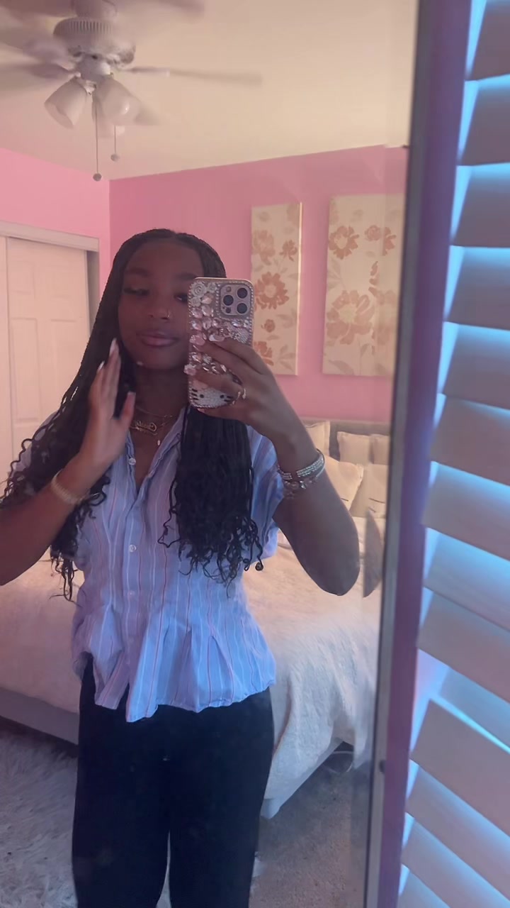 @𝒞𝑒𝓈𝒾𝓁𝓎 👸🏽🎀