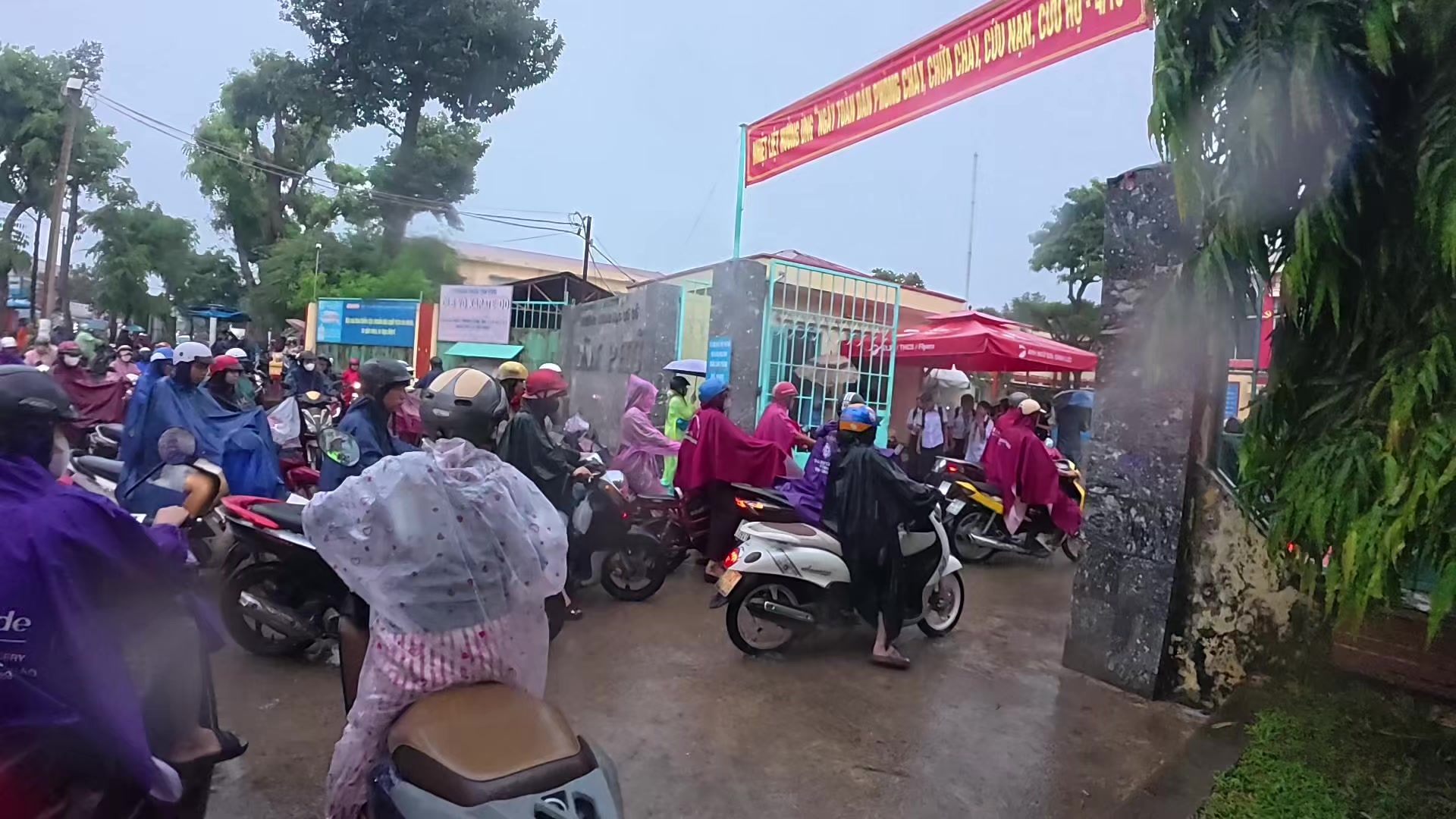 @Long Quận 9