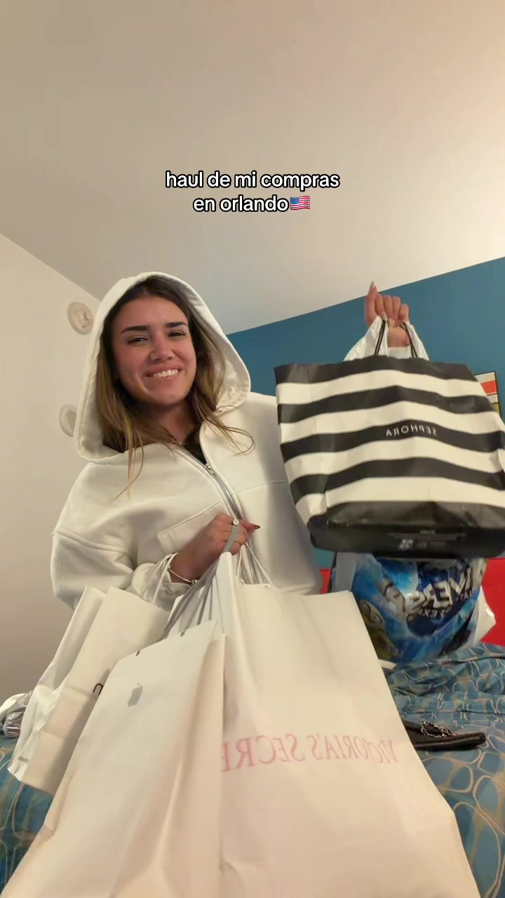 @Lola Tomaszeuski