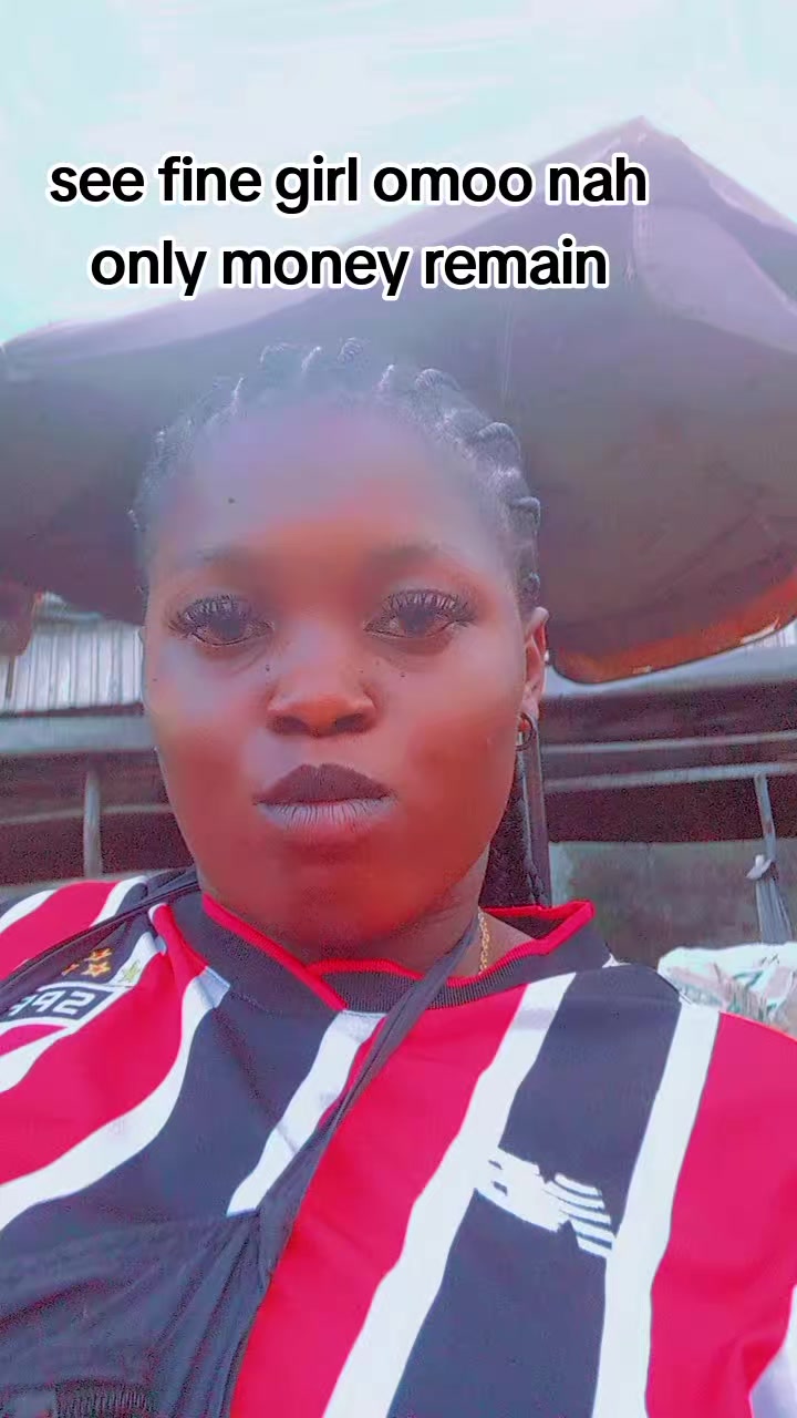 @bralless girl ♥️
