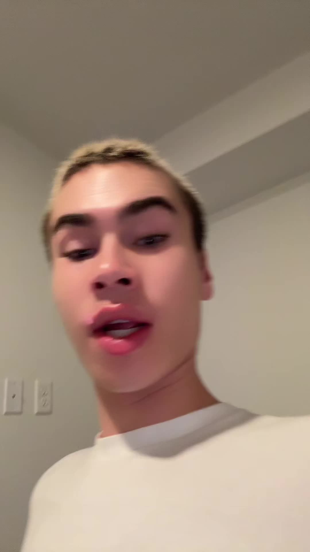 @bg