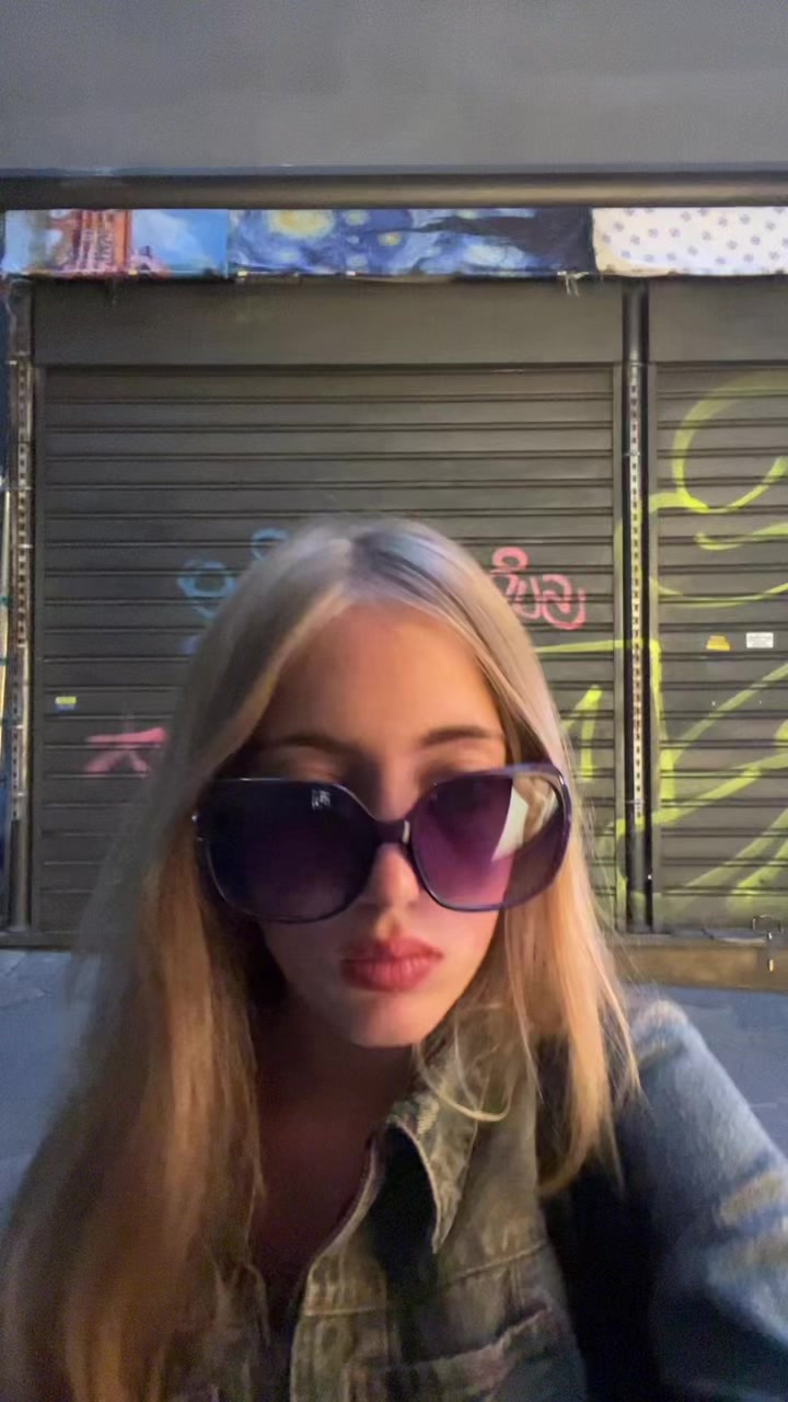 @Dumb_blonde