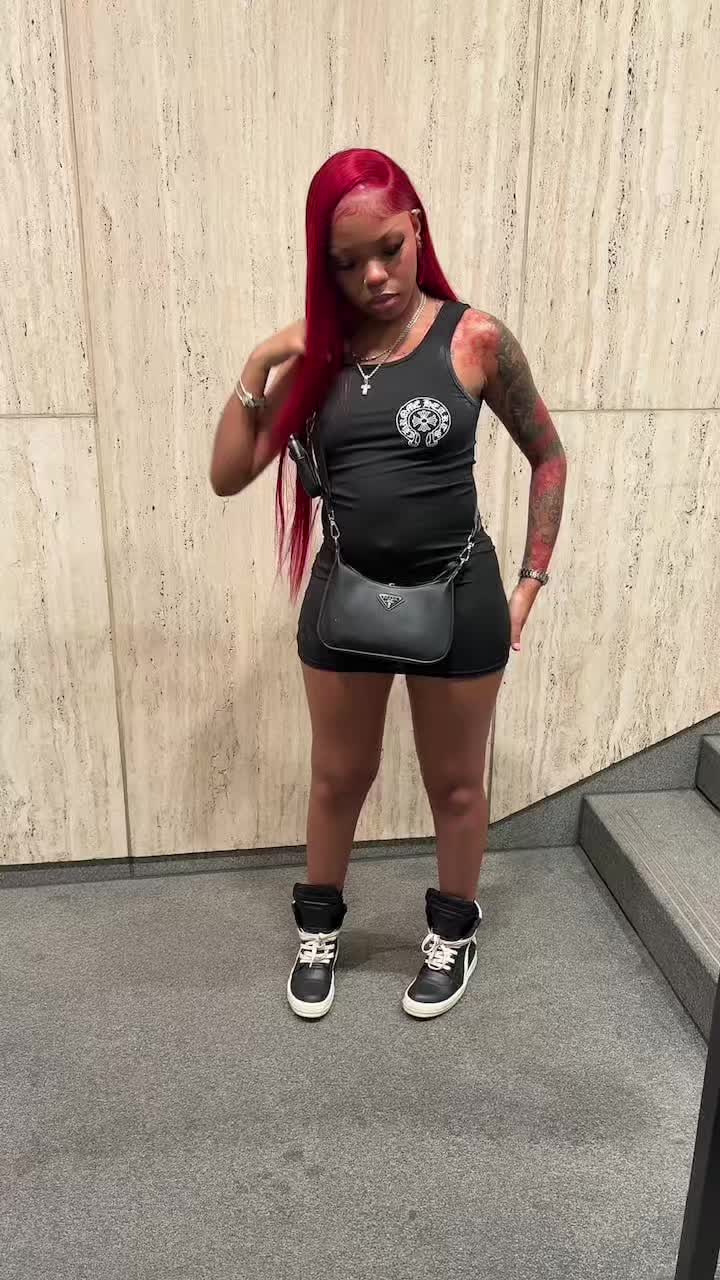 @Tee