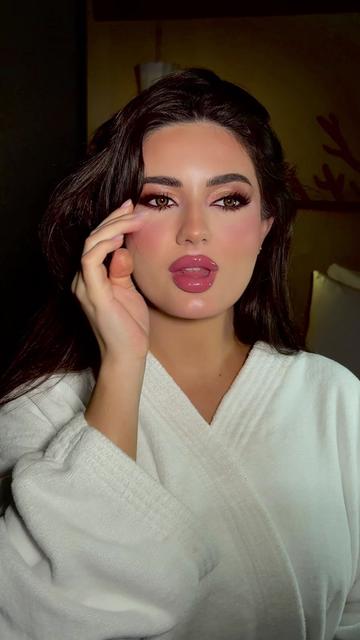 @Dena.makeup
