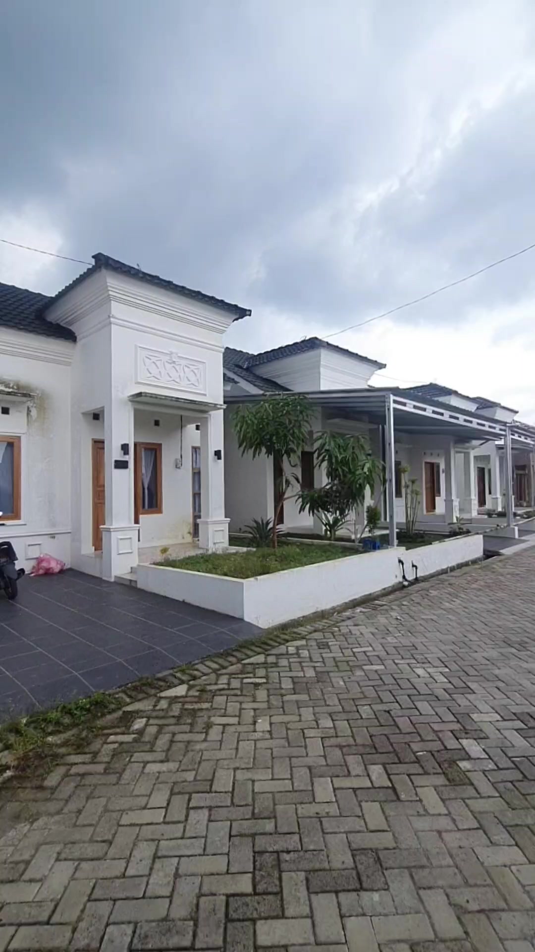@WIEN REALTY