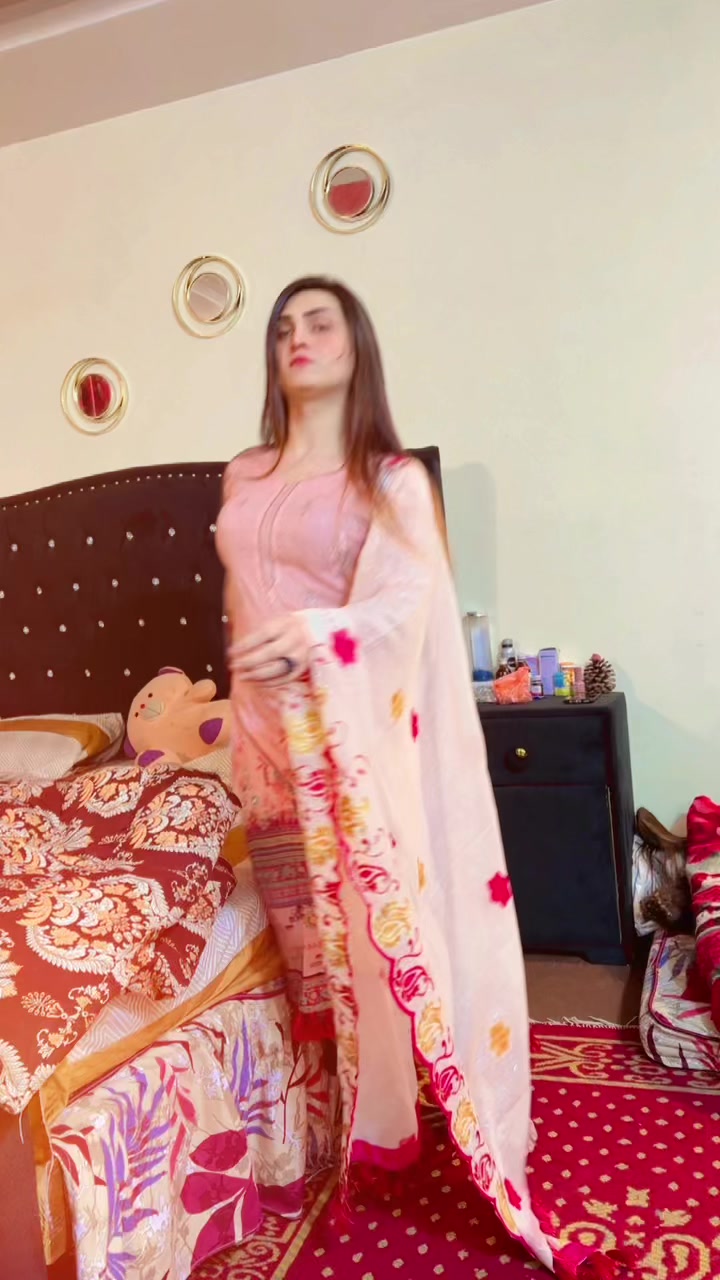 @Nisha Malik 455