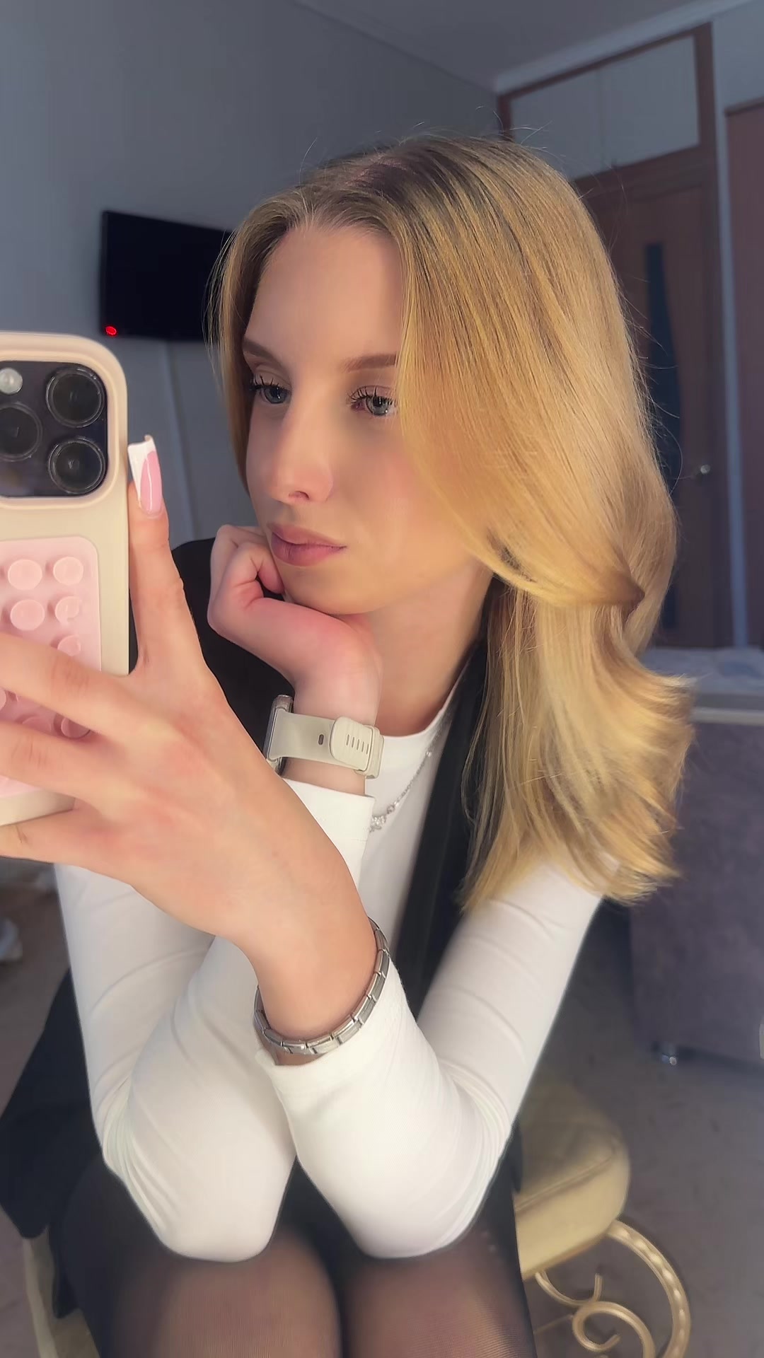 @adamova38