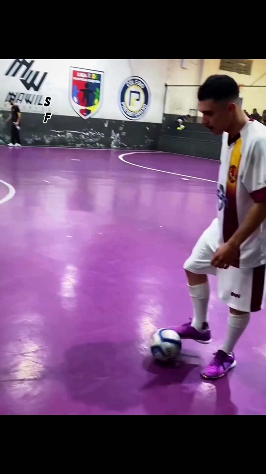 @EDITS_FUTSAL_DRIBLES