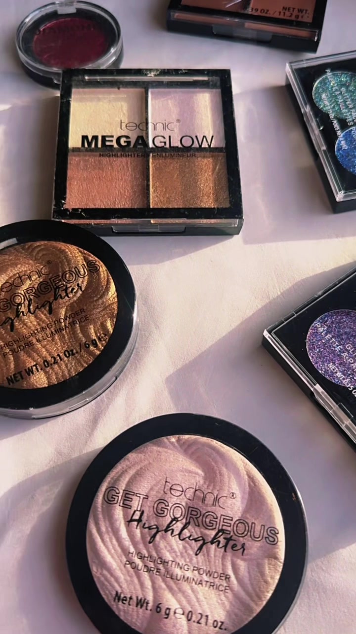 @Cosmetics By Minahil khan