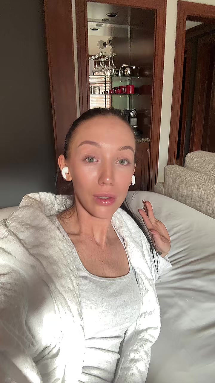 @Chelsealyles