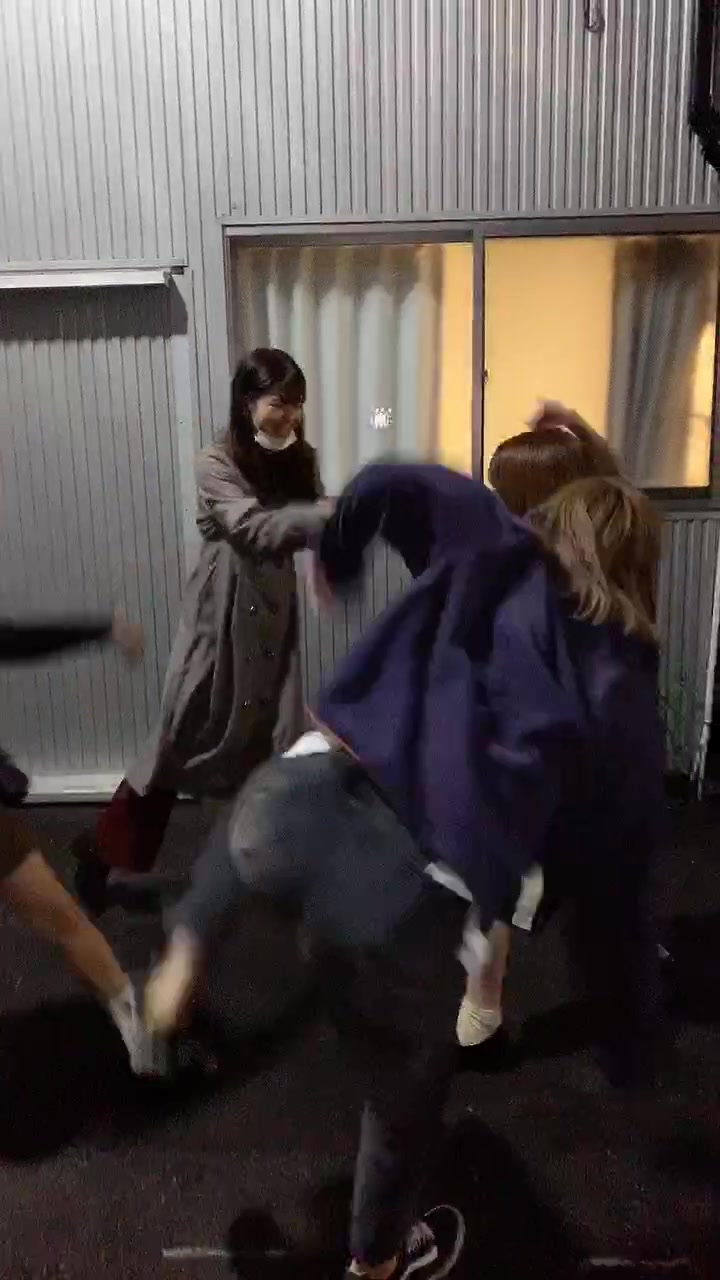 @せな